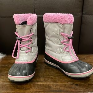 Sorel YOOT PAC SNOW BOOT size 3